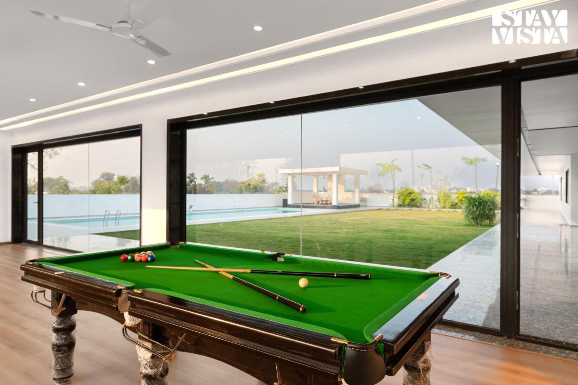 Stayvista At Aj House With Pvt Pool & Projector Set-Up Χιντεραμπάντ Εξωτερικό φωτογραφία